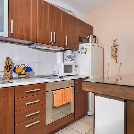 Comfortable One Bedroom Apartment In A Lively Area | Zona B5 | Russian Square Sofia Ngoại thất bức ảnh